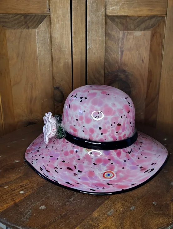 Glass Hat Bowl - Picture 4 of 14